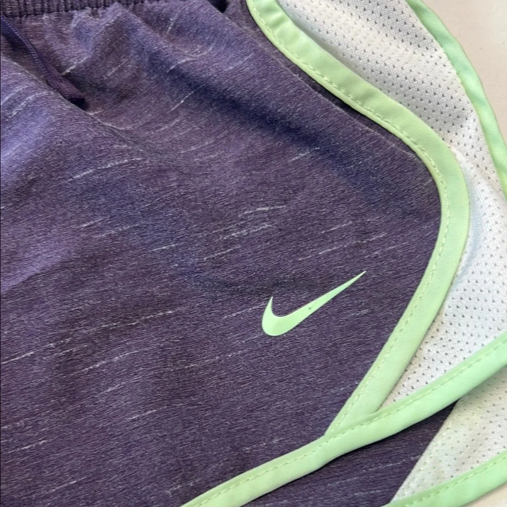Girl's nike Shorts‎